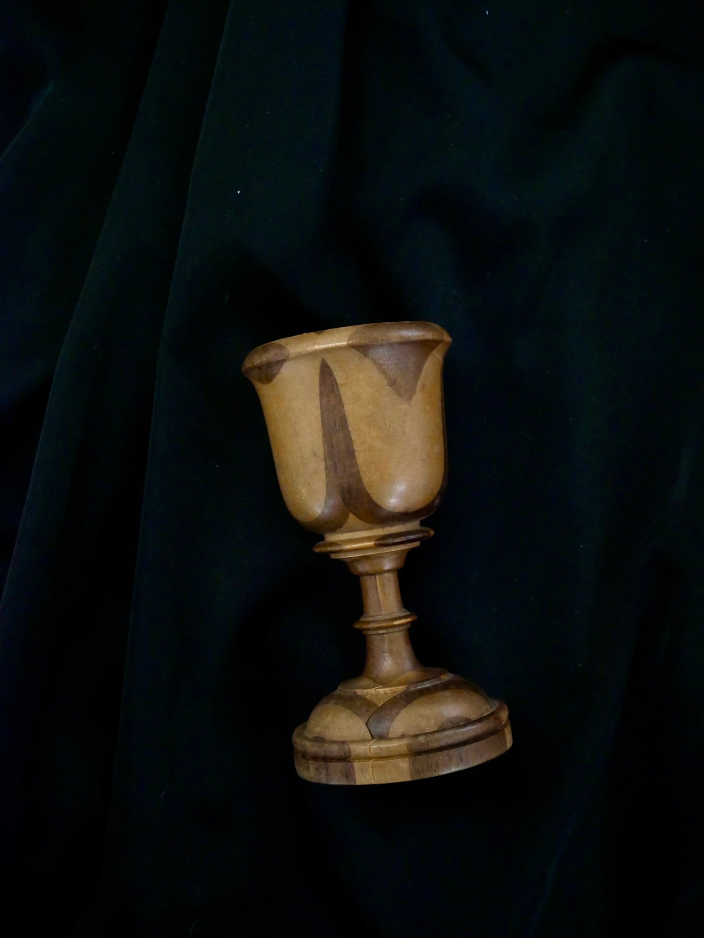 Hotelsilber egg cup with lid