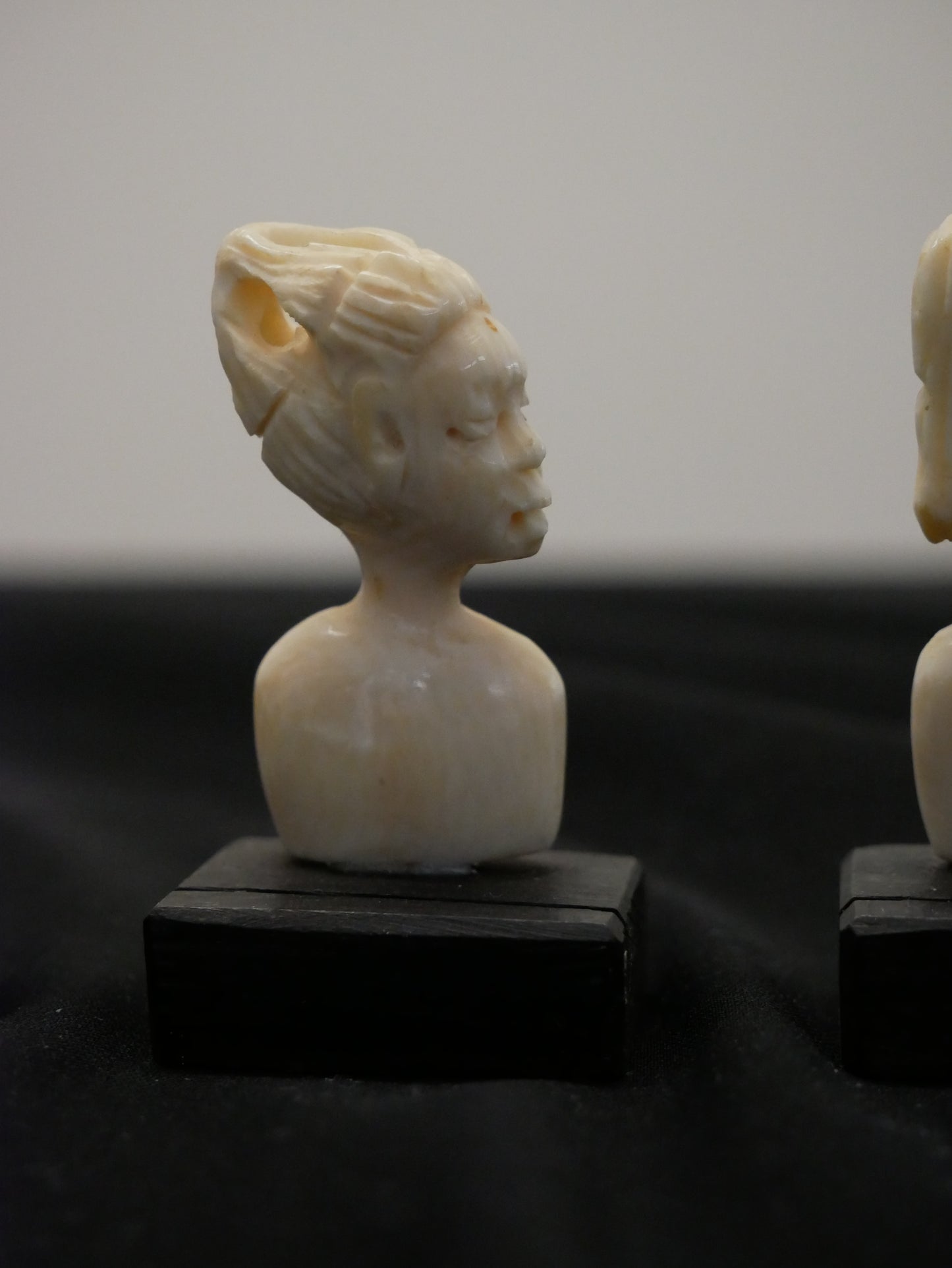Place card holder – woman’s head