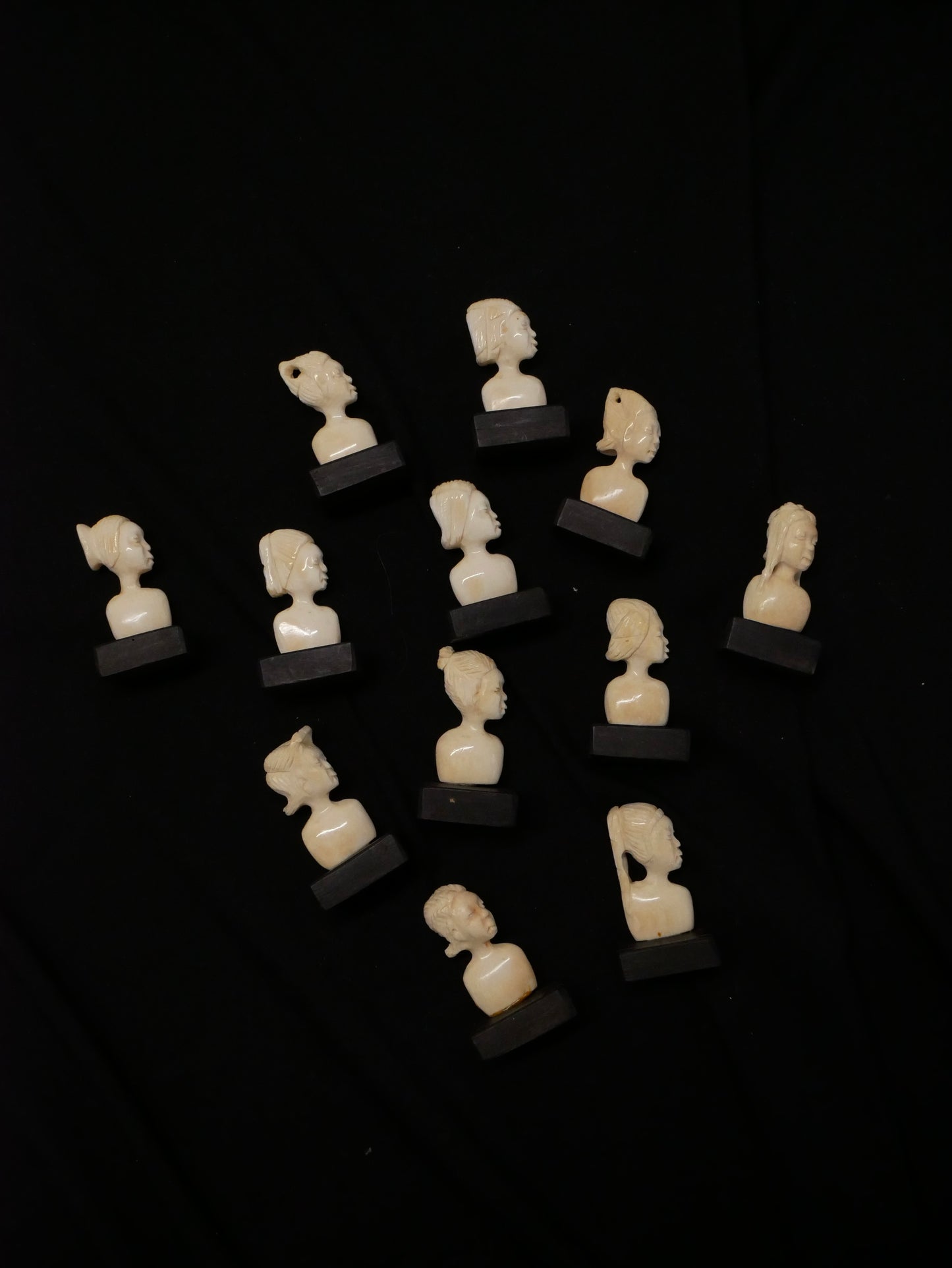 Place card holder – woman’s head