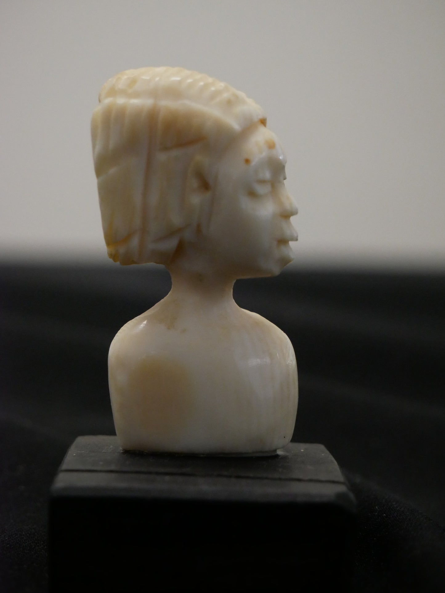 Place card holder – woman’s head