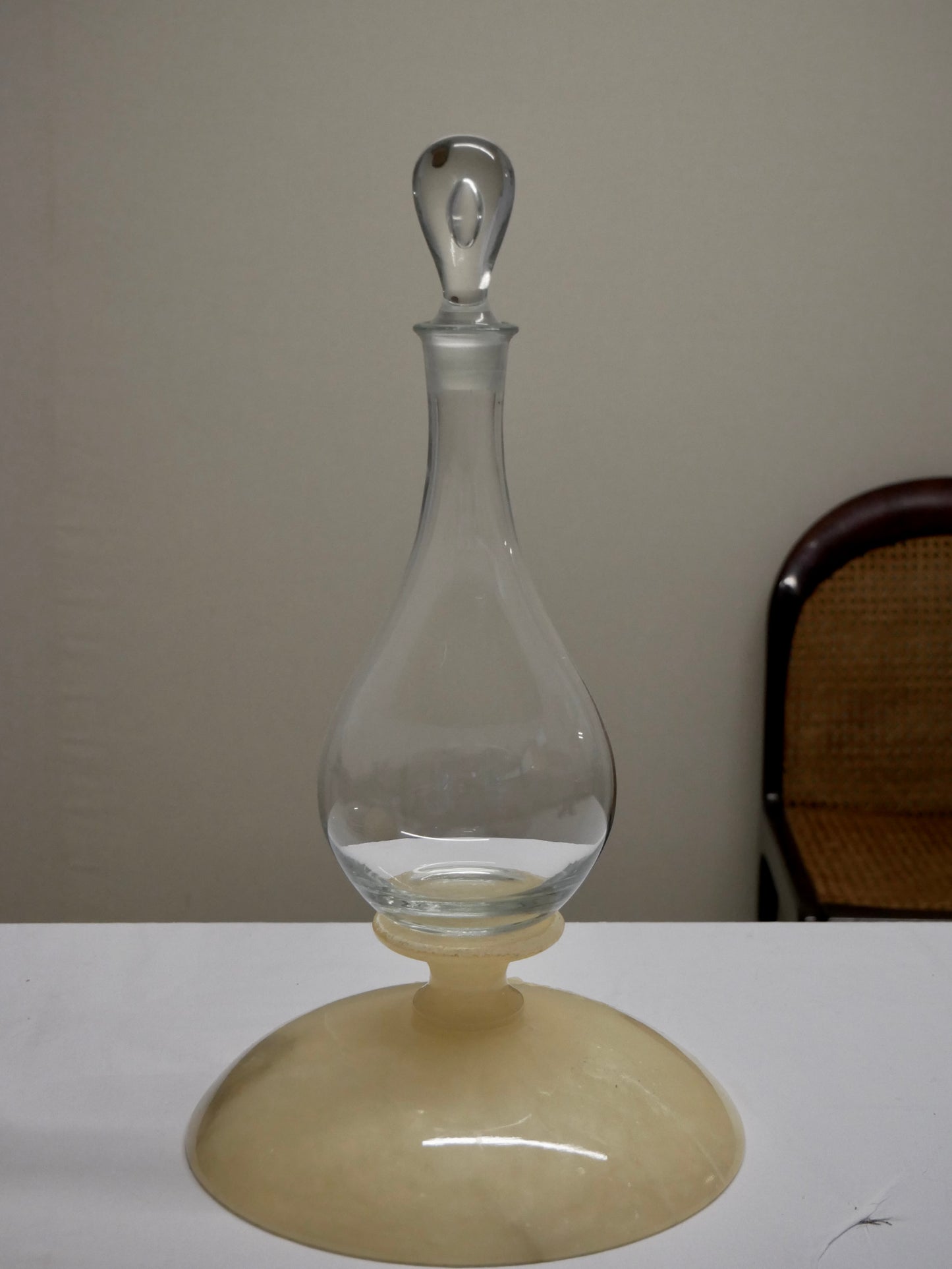 Glaskaraffe mit Tropfen-Verschluss