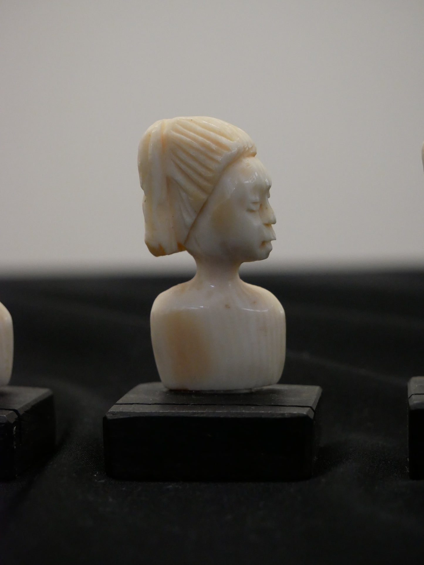 Place card holder – woman’s head