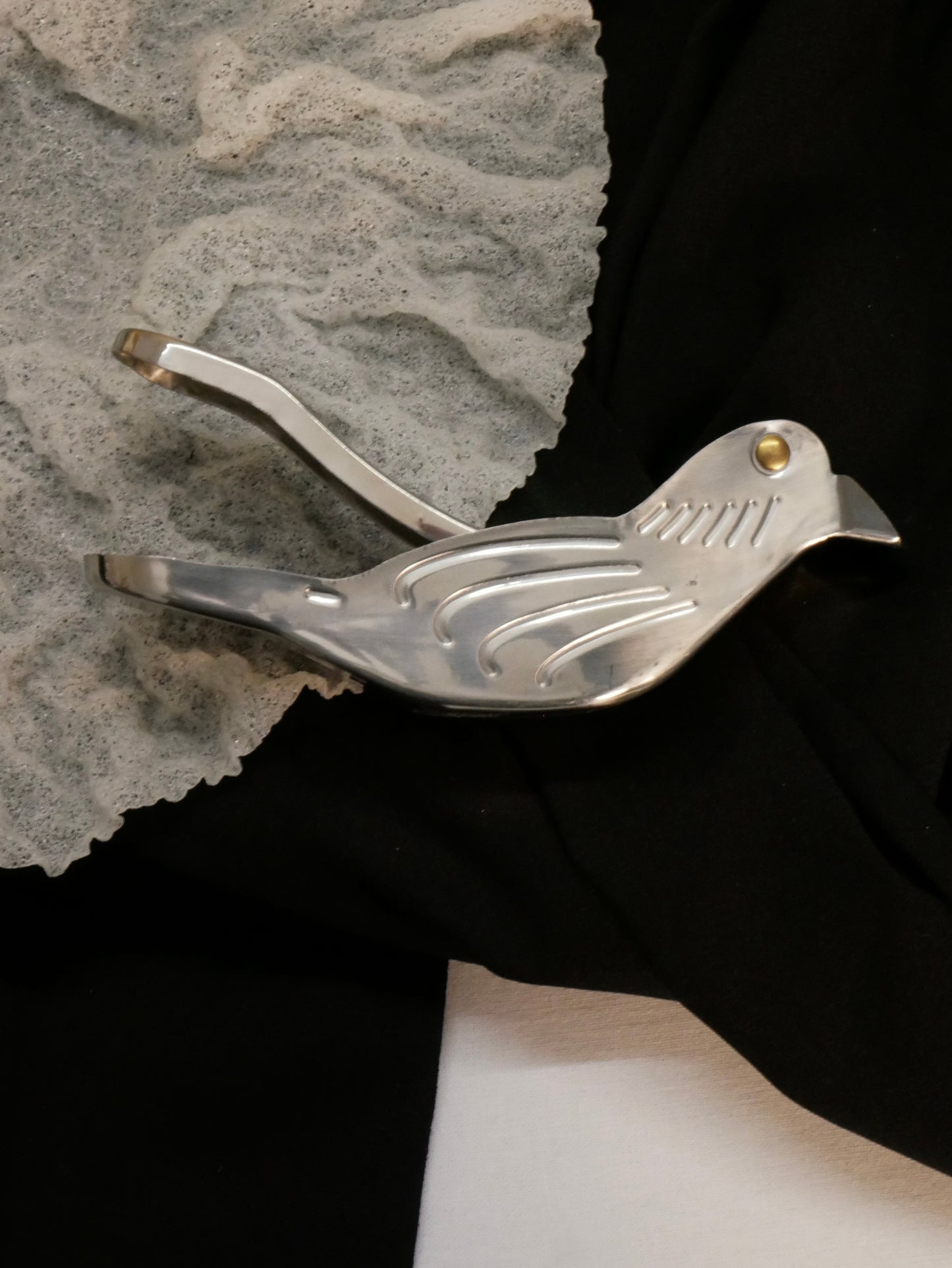 table press for lemon slices