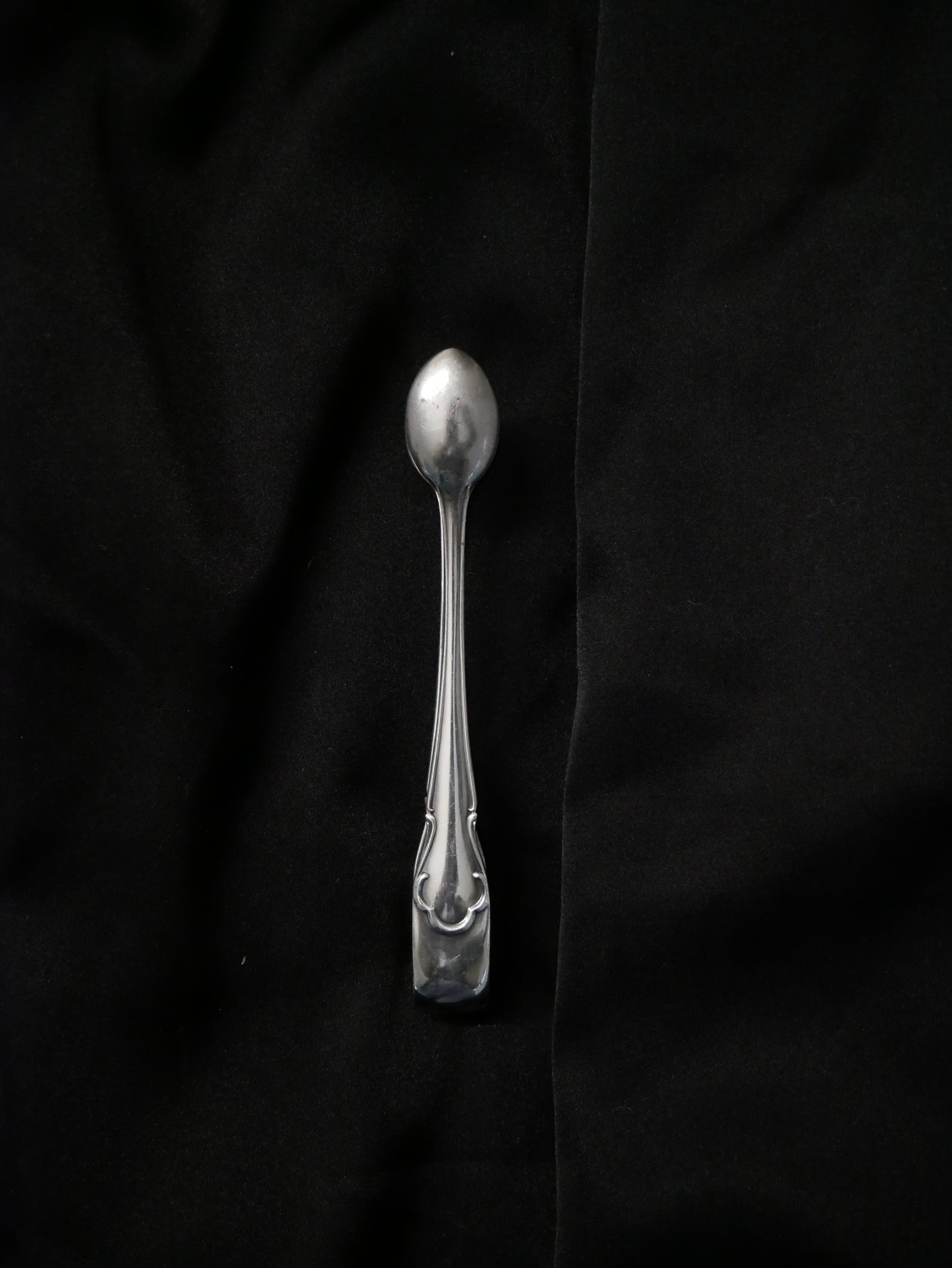 Hotelsilber egg cup with lid