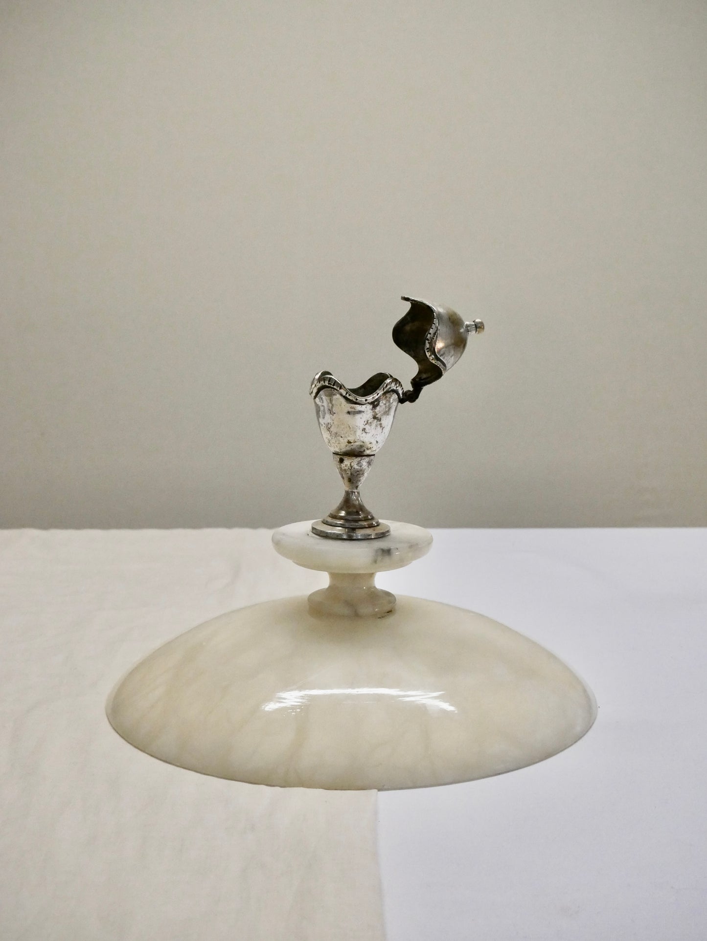 Hotelsilber egg cup with lid