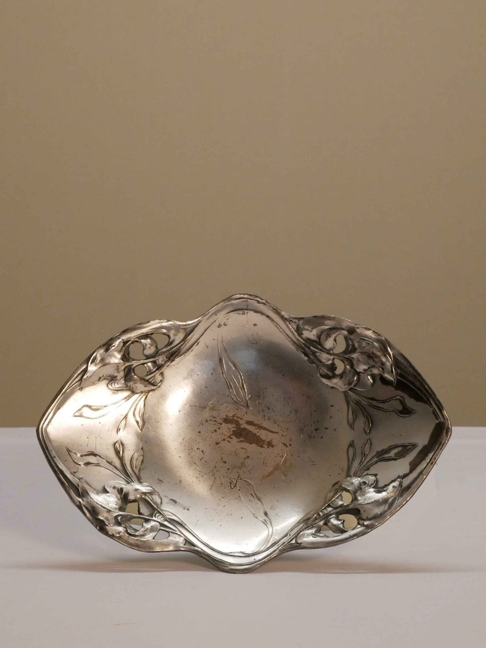 Hotelsilber egg cup with lid