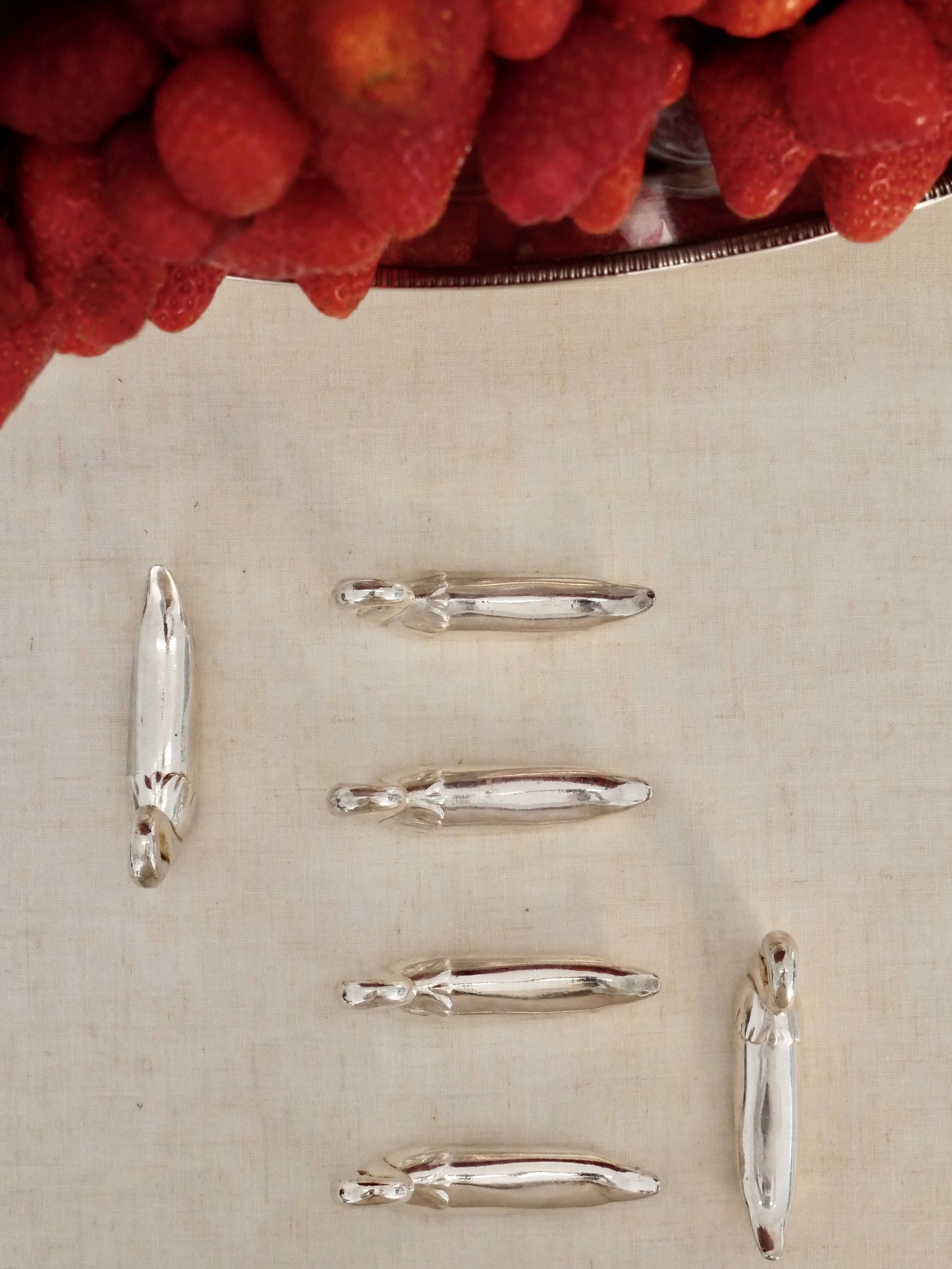 Six Swan Knife Rests