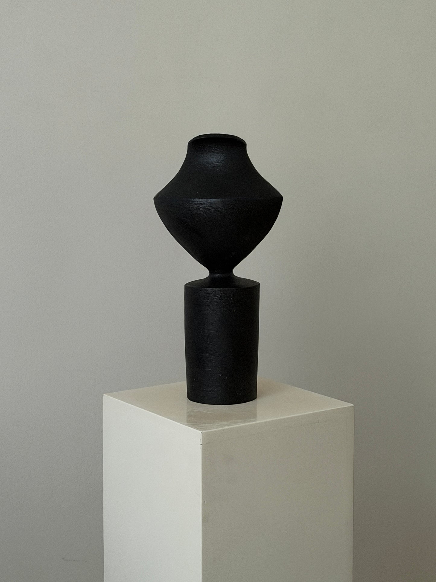 Steingut Skulptur & Vase | Zeynep Boyan