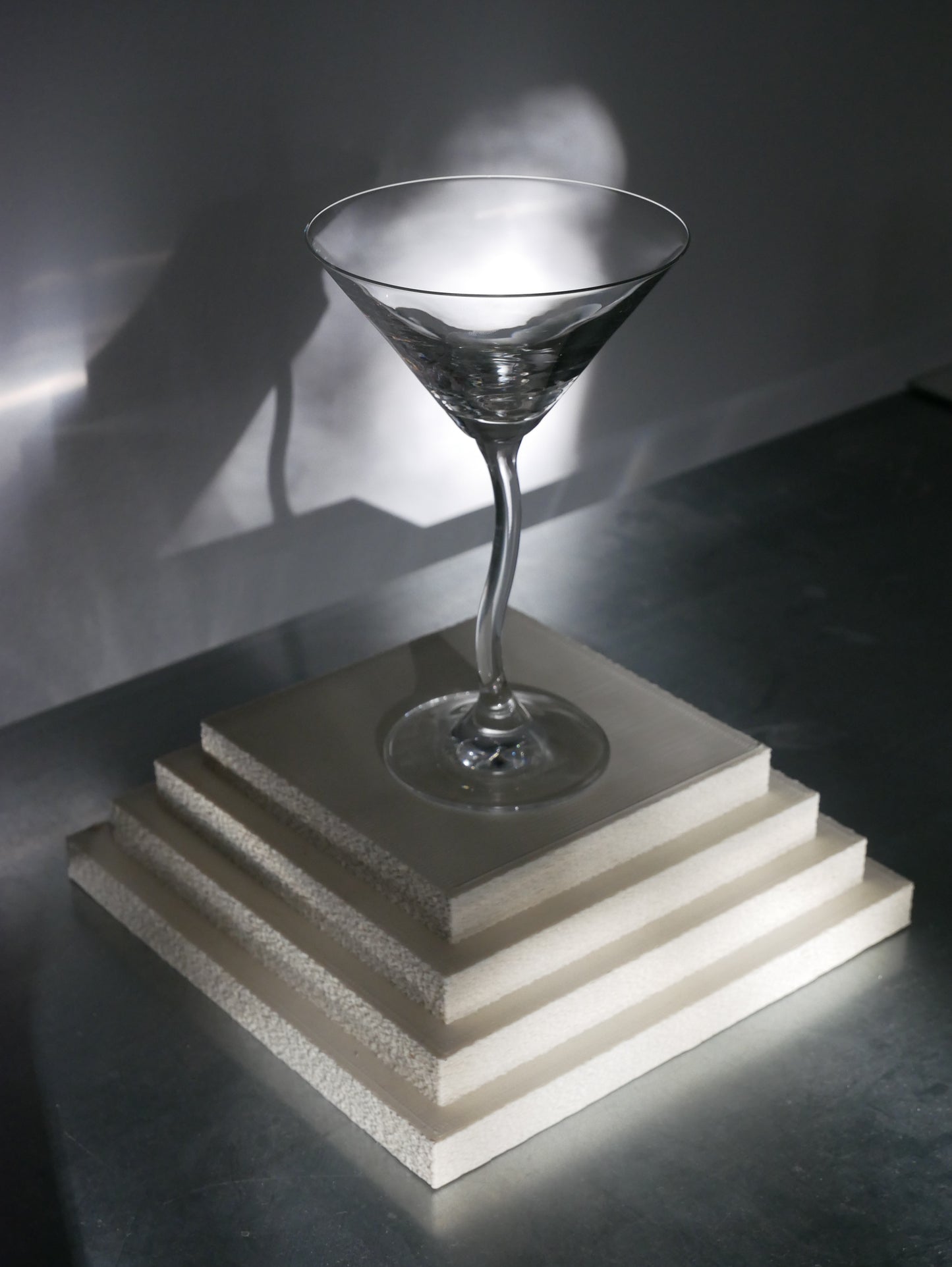 Martini Glas mit geschwungenem Stil