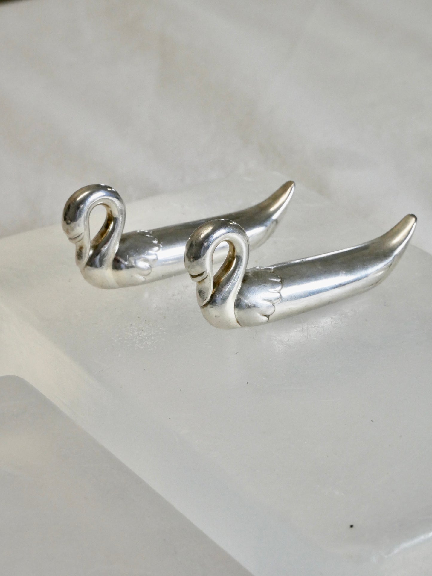 Six Swan Knife Rests